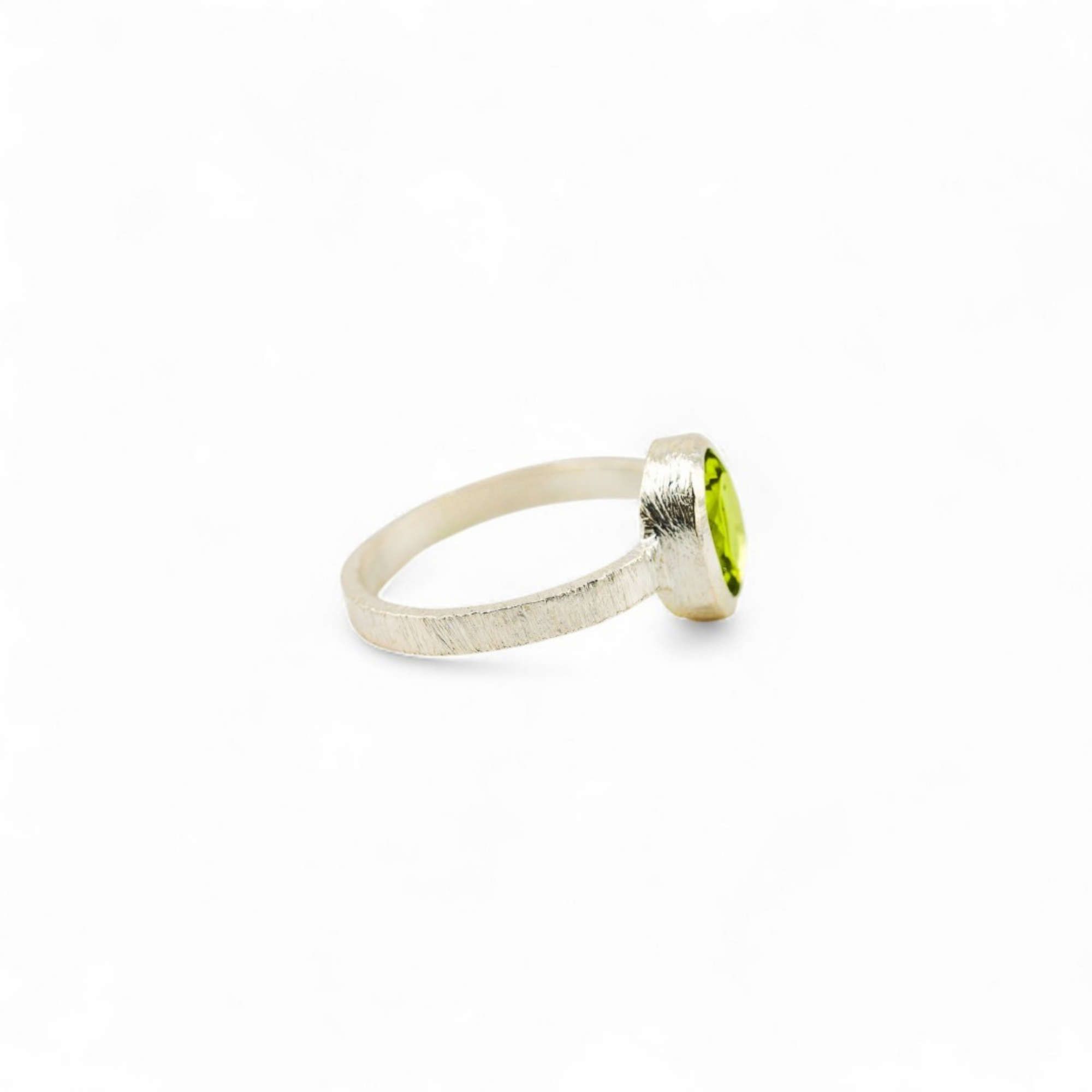 Eternal peridot matte ring