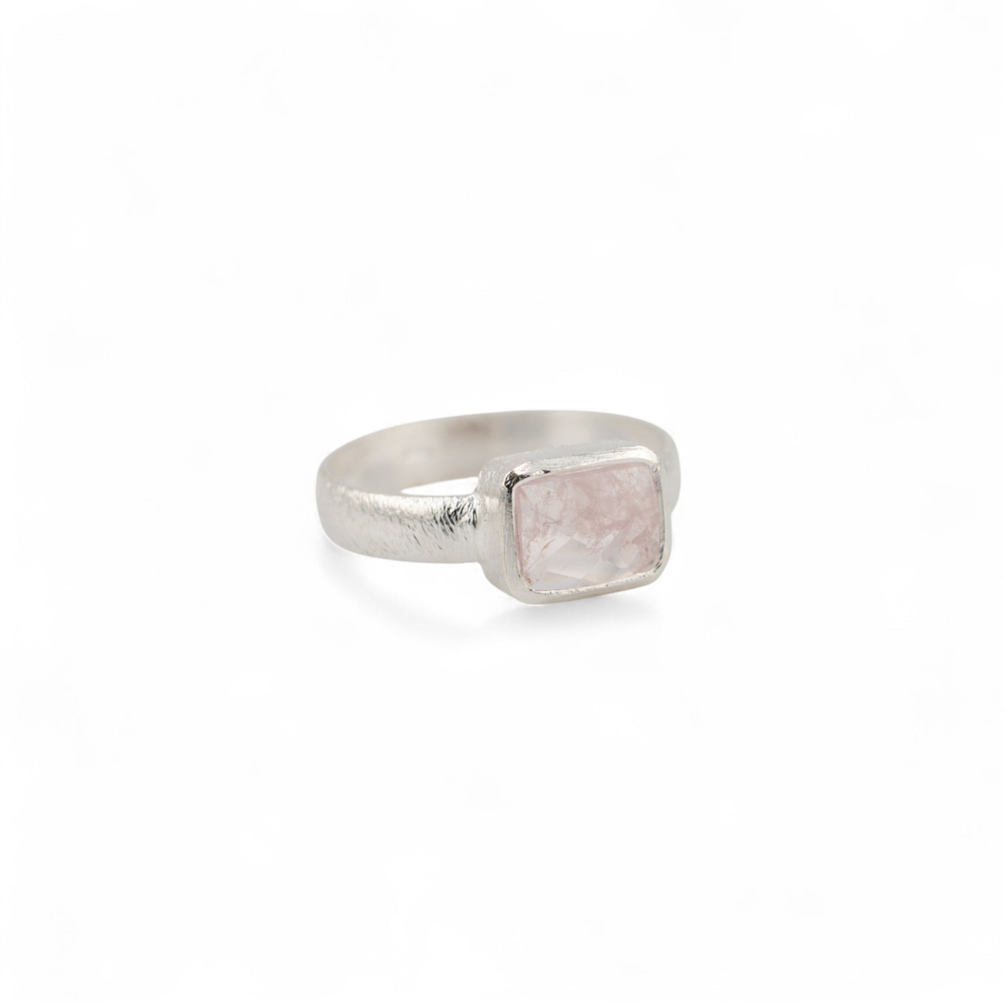 Reverse cuboid morganite ring matt