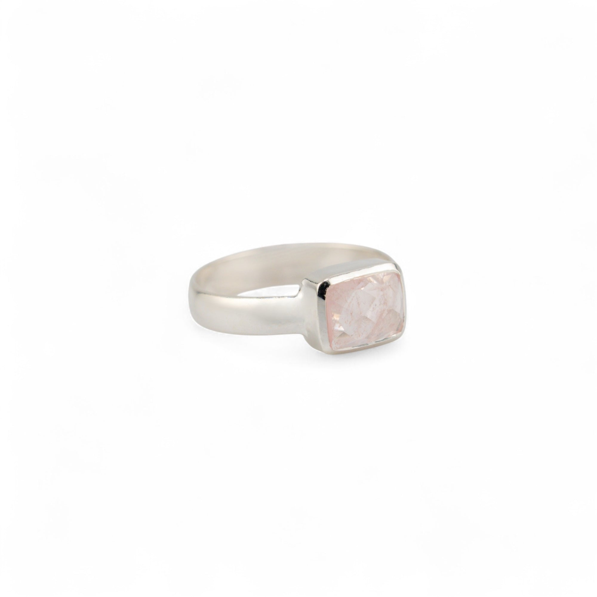 Reverse cuboid morganite ring
