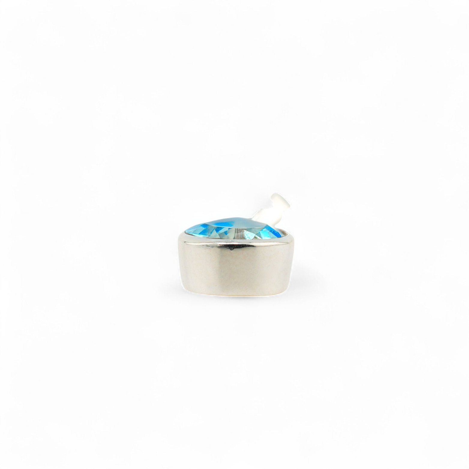 Venus blue topaz pendant