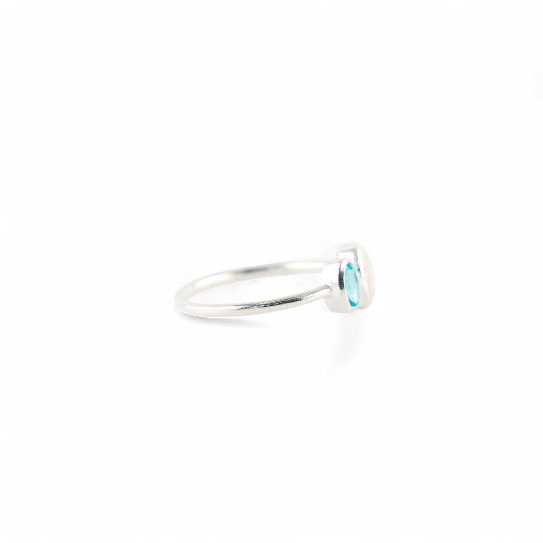 Apatite and moonstone ring