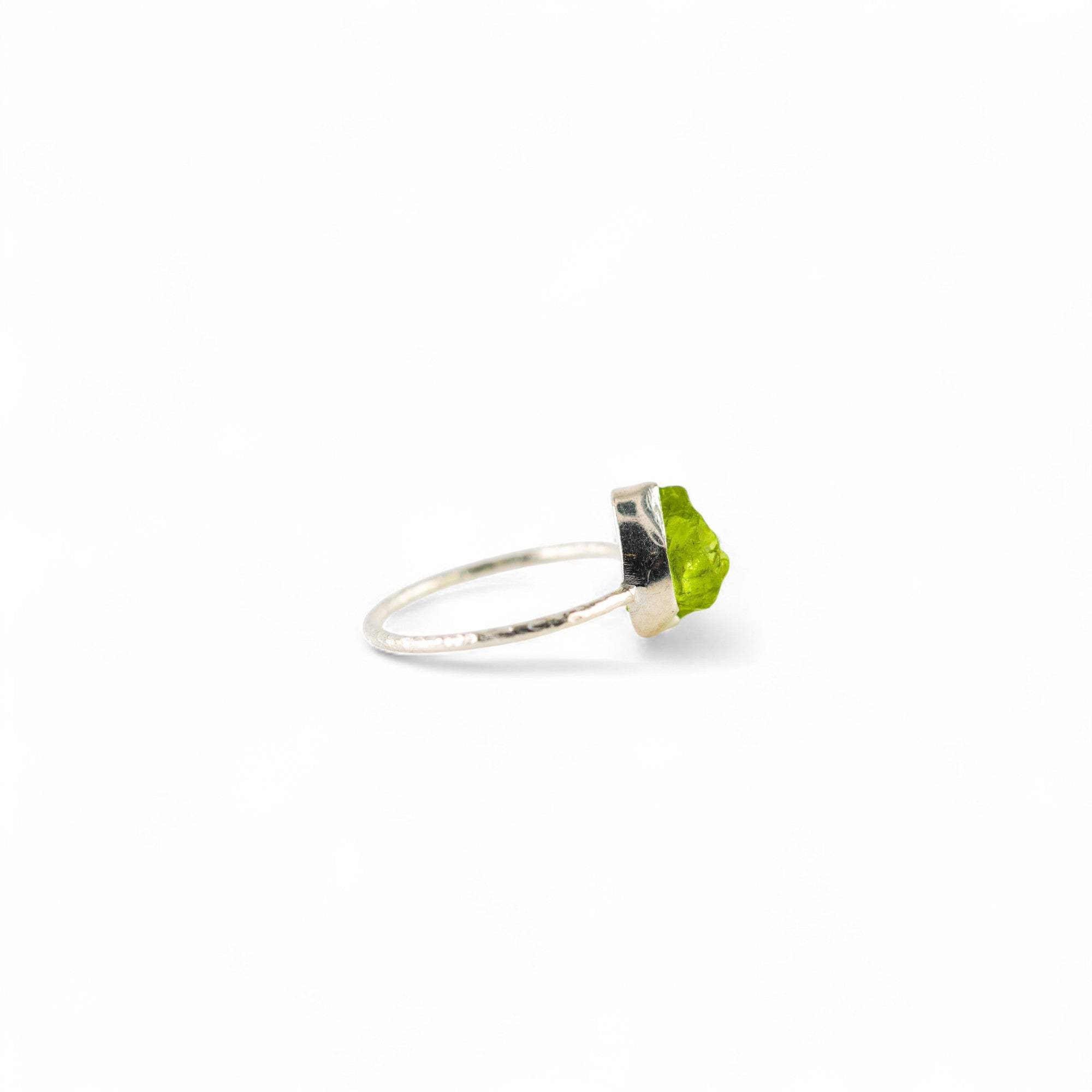 Meteor peridot ring