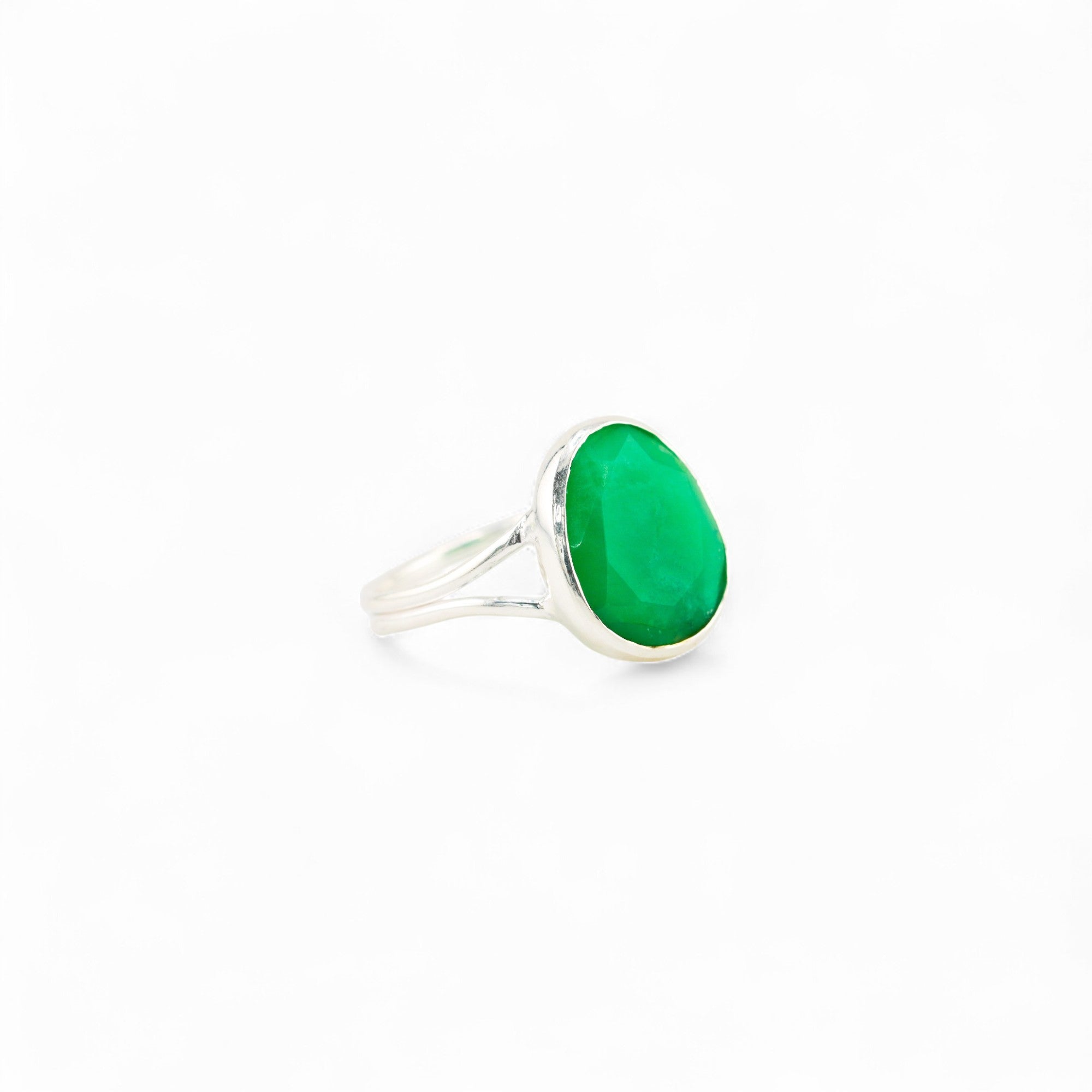 Harmonia chrysoprase ring