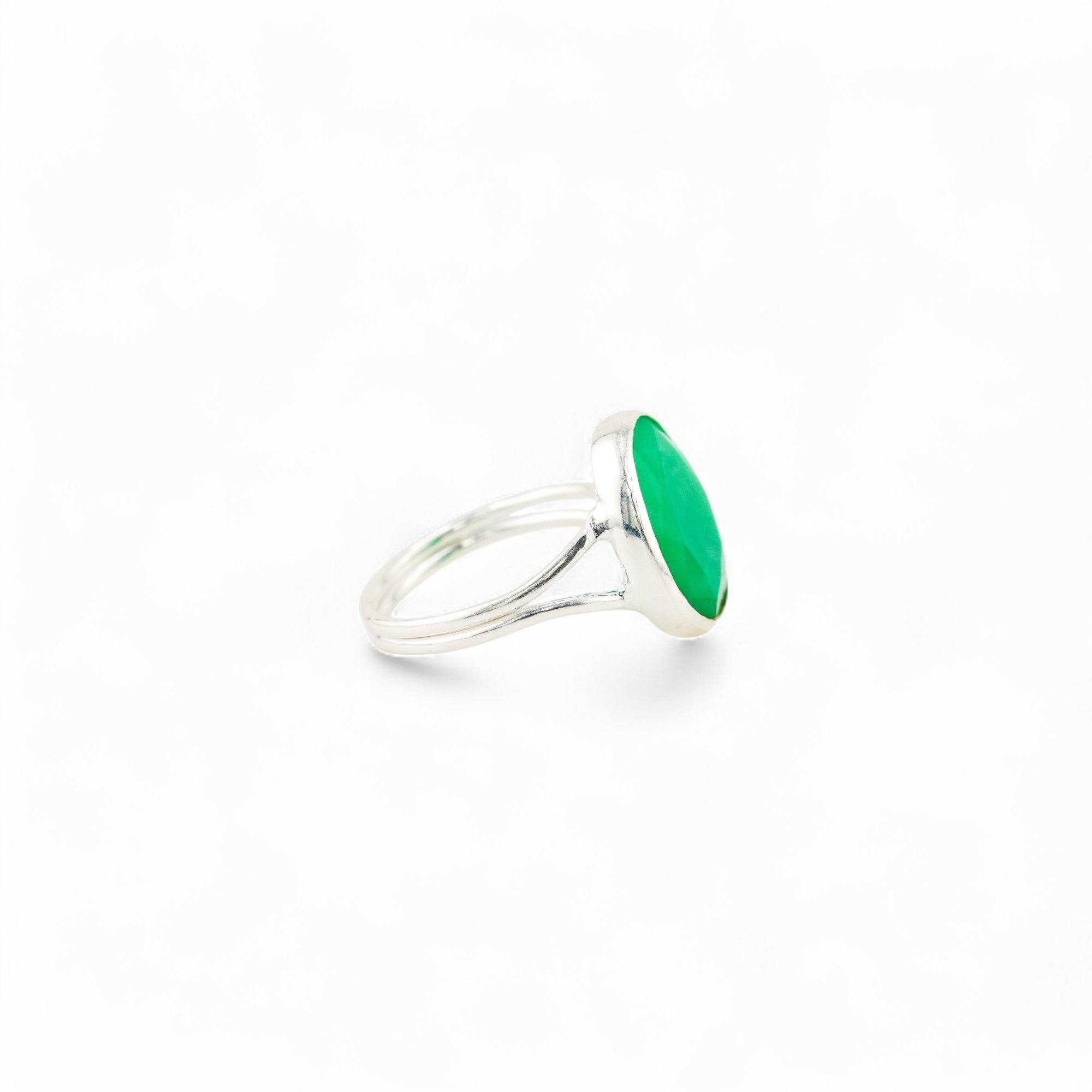 Harmonia chrysoprase ring