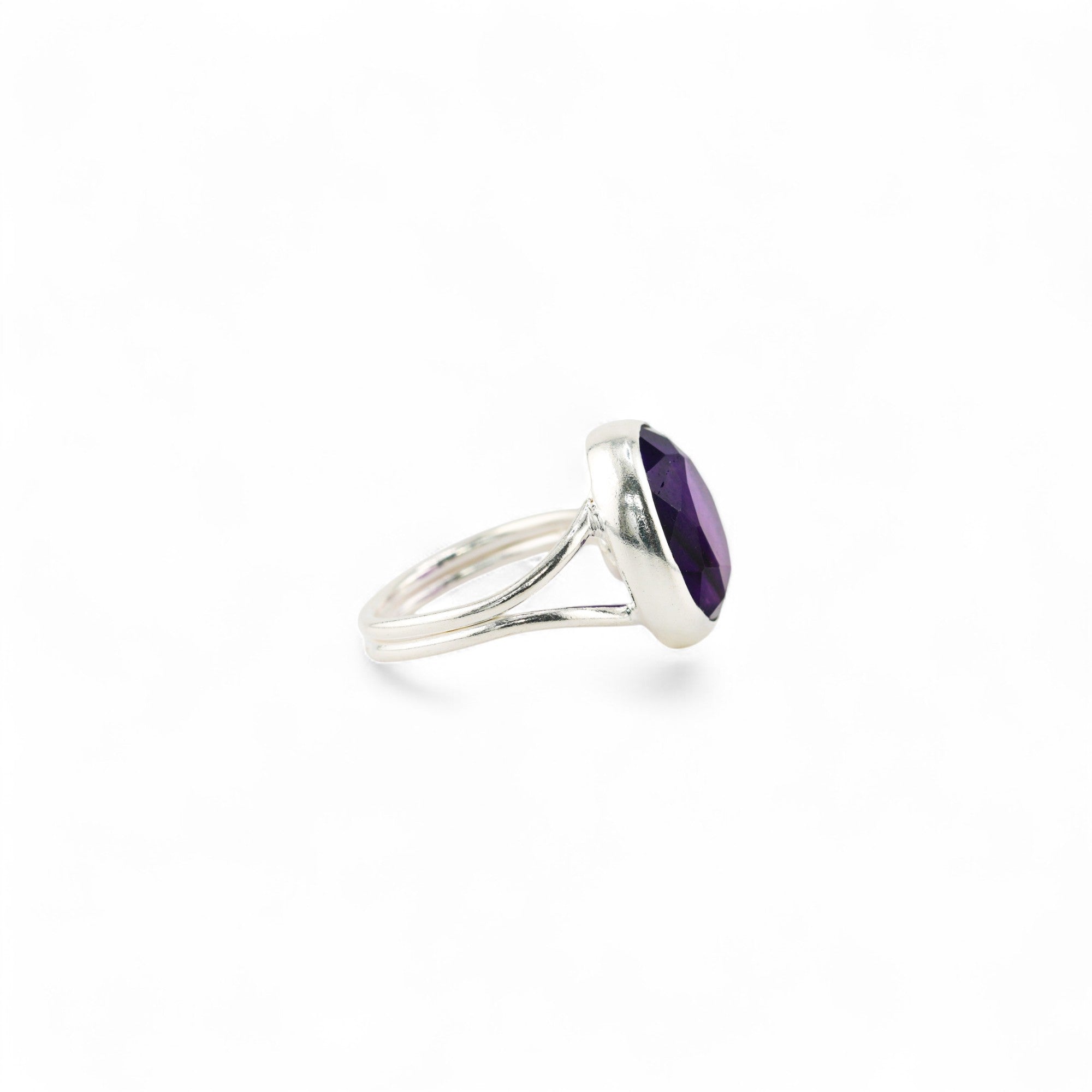 Harmonia amethyst ring