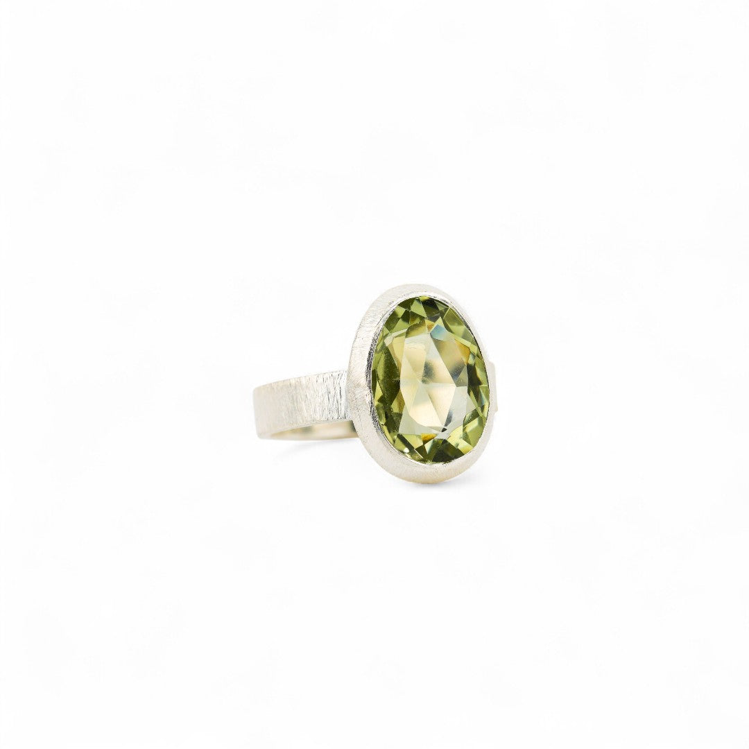 Eve green amethyst ring