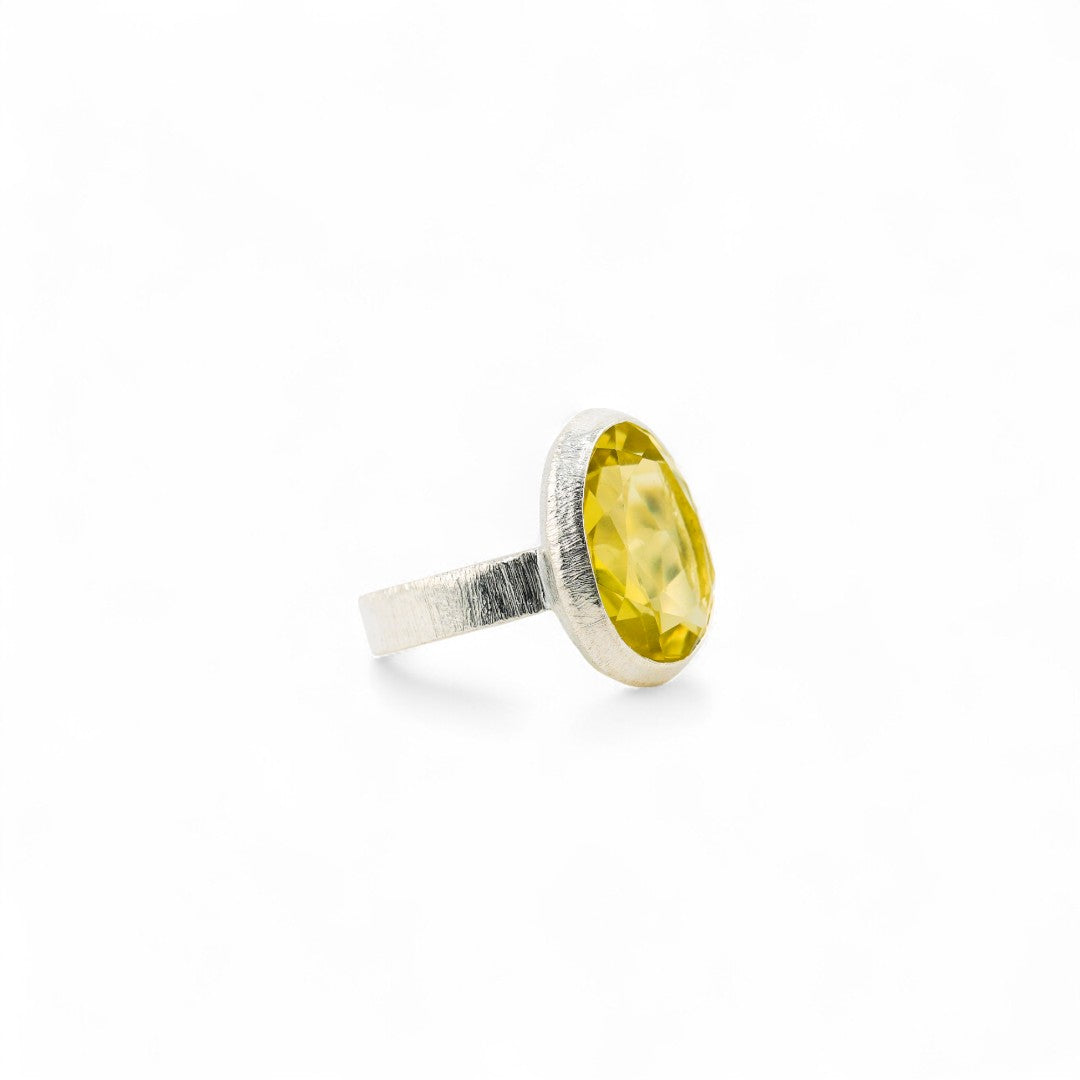 Eve lemon quartz ring