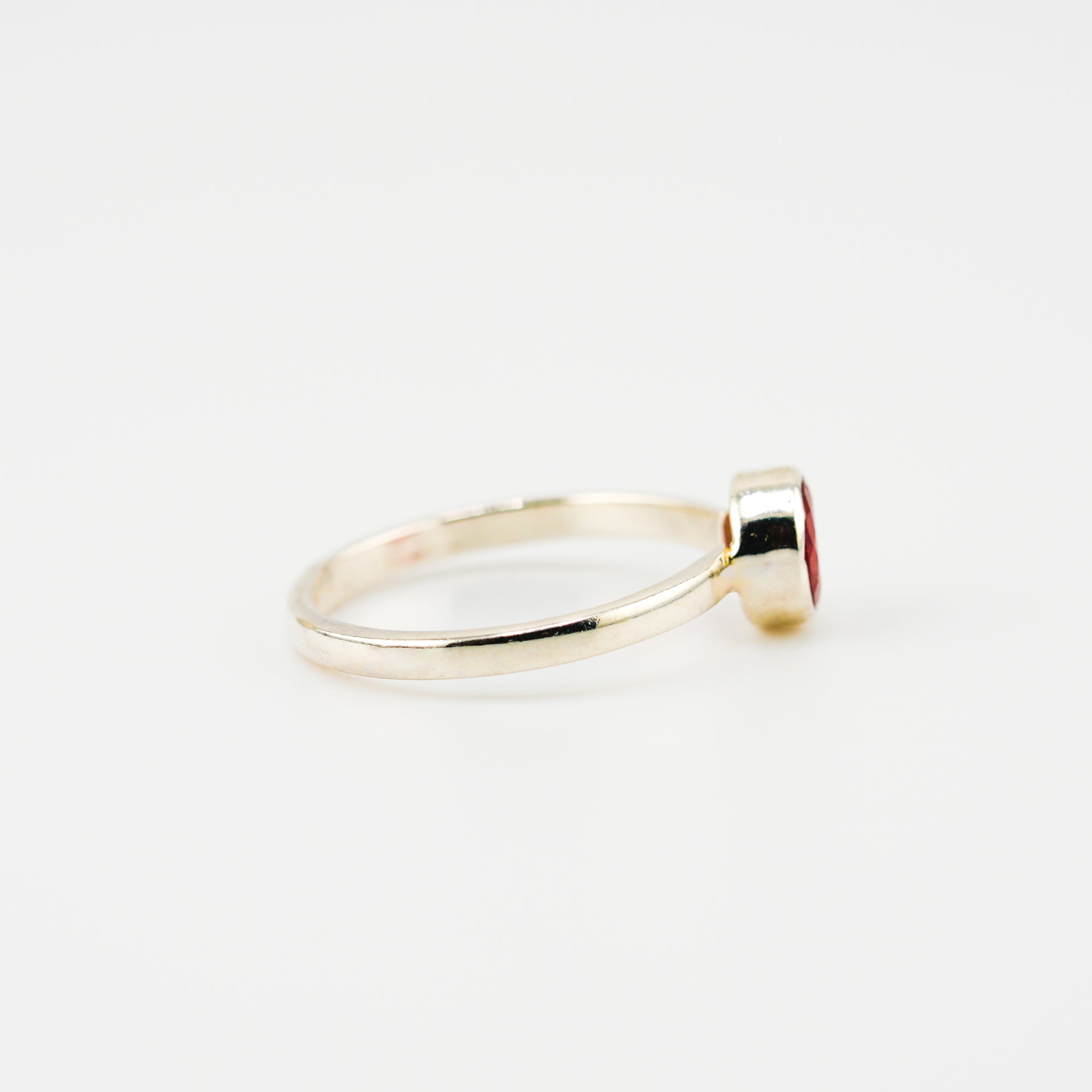 Jaipur dark pink tourmaline ring