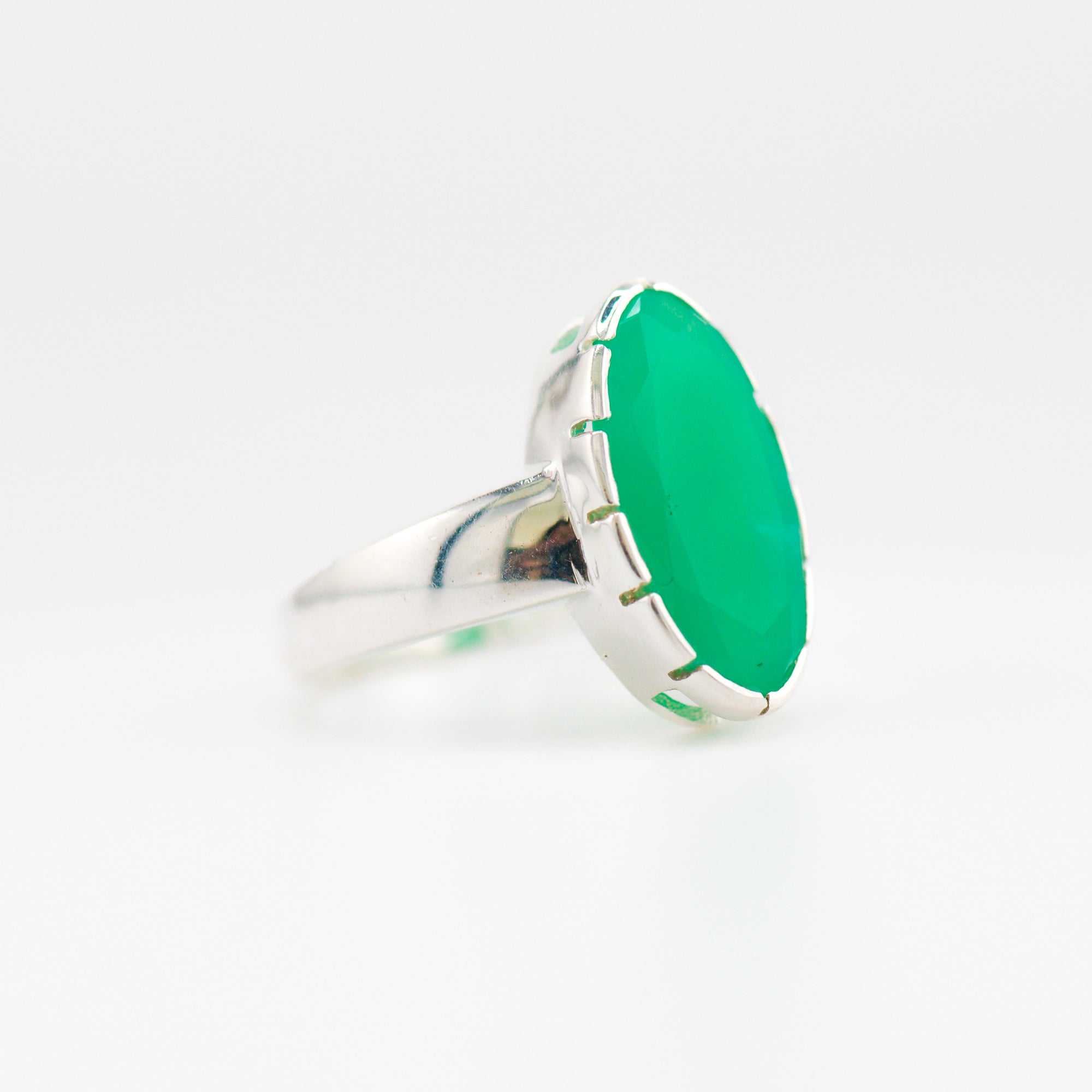 Selene chrysoprase ring