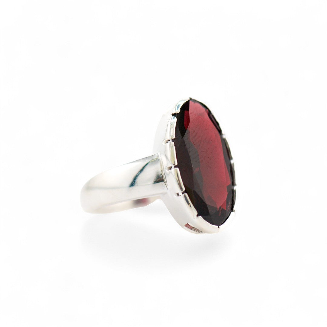 Selene garnet ring