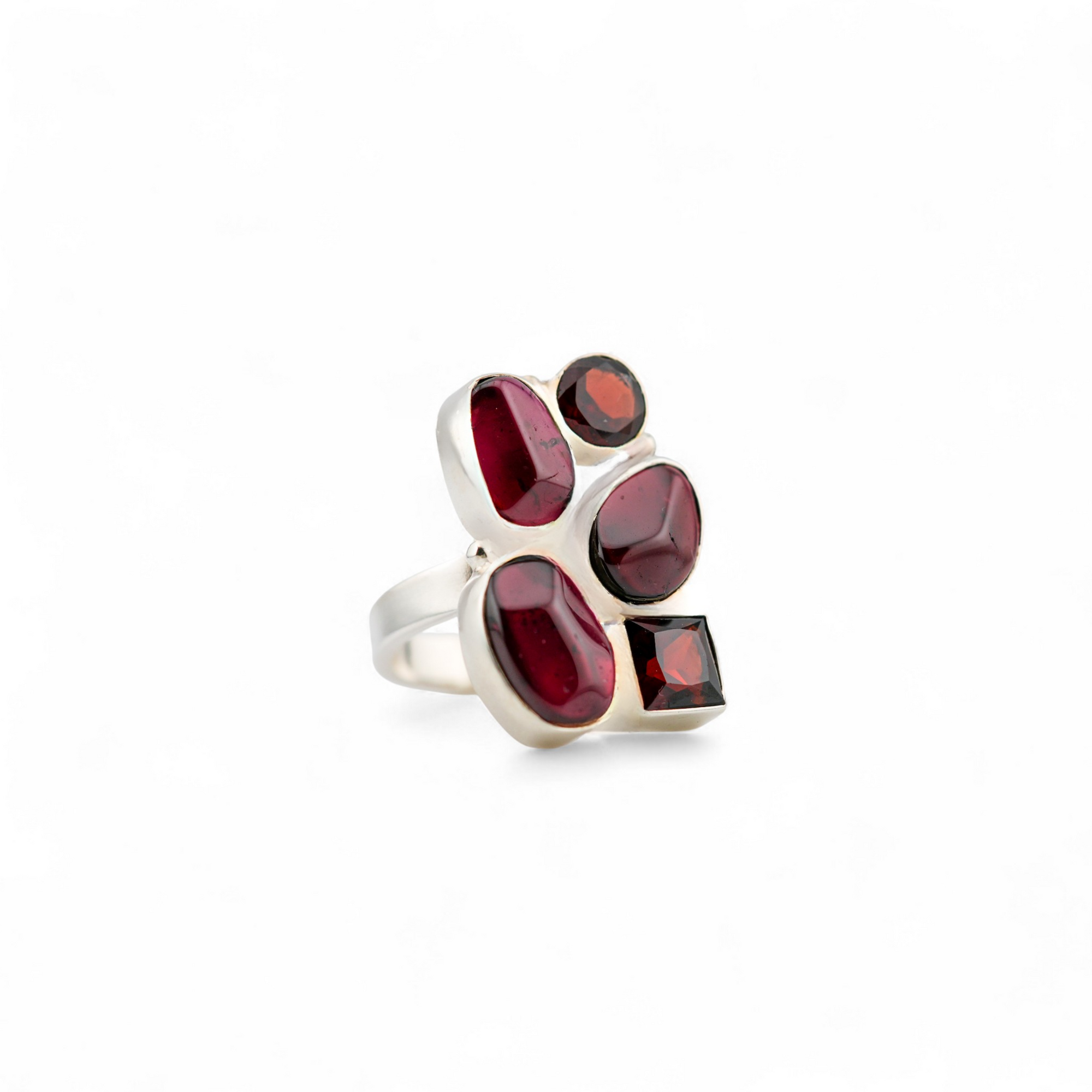 Mixed shape garnet ring