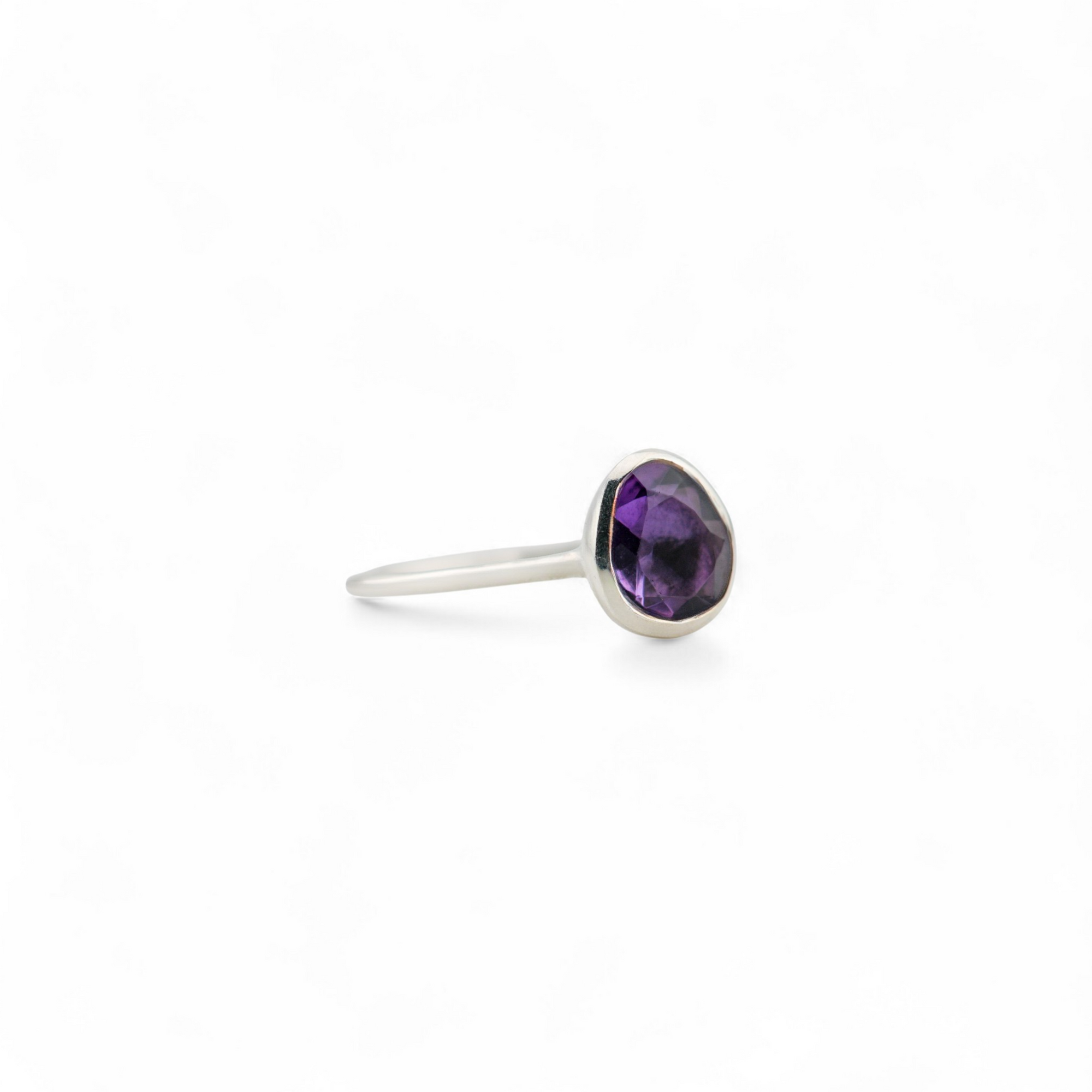 Mango cut amethyst ring