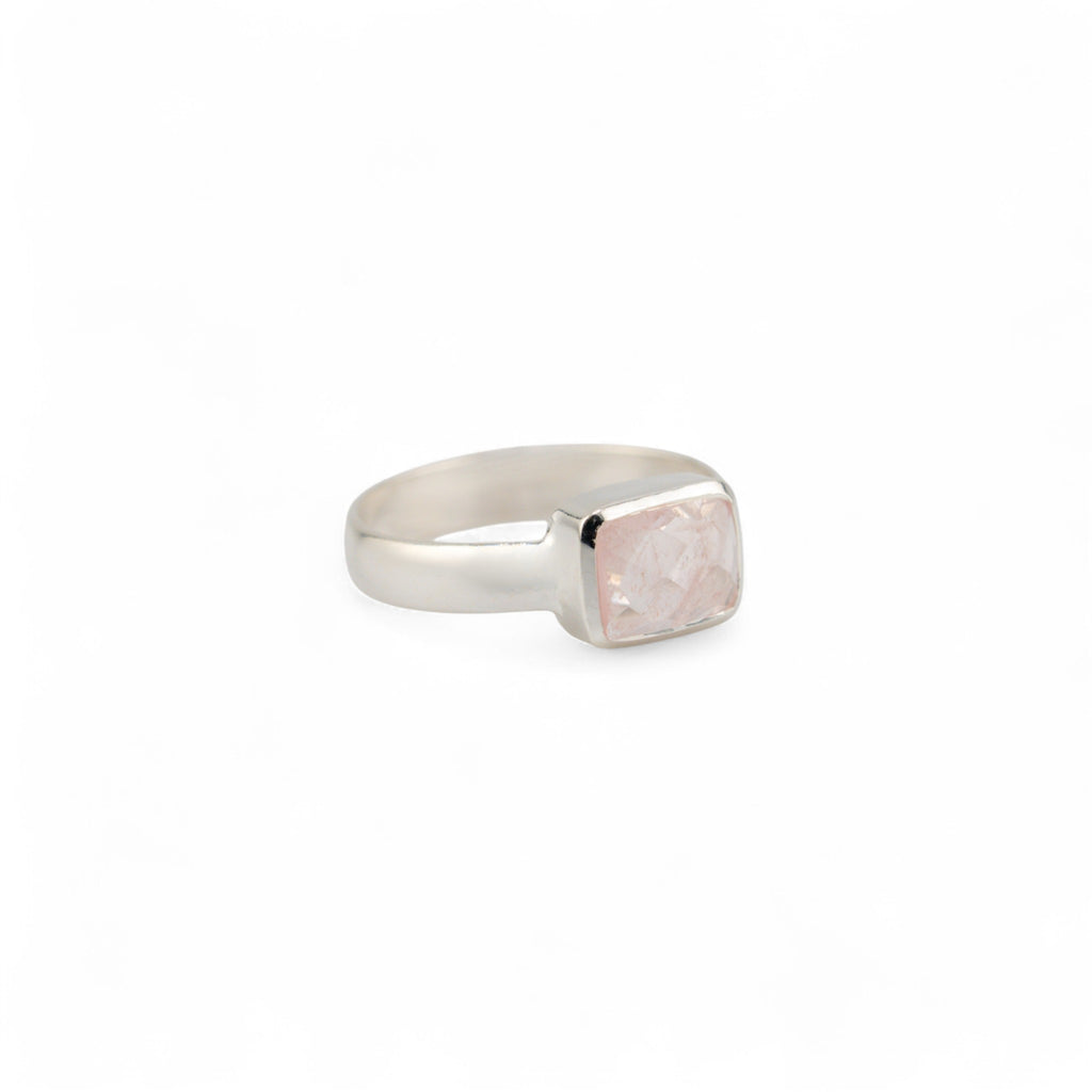 Reverse cuboid morganite ring