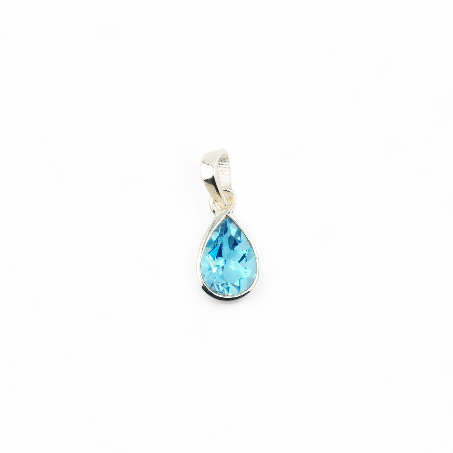 Venus blue topaz pendant