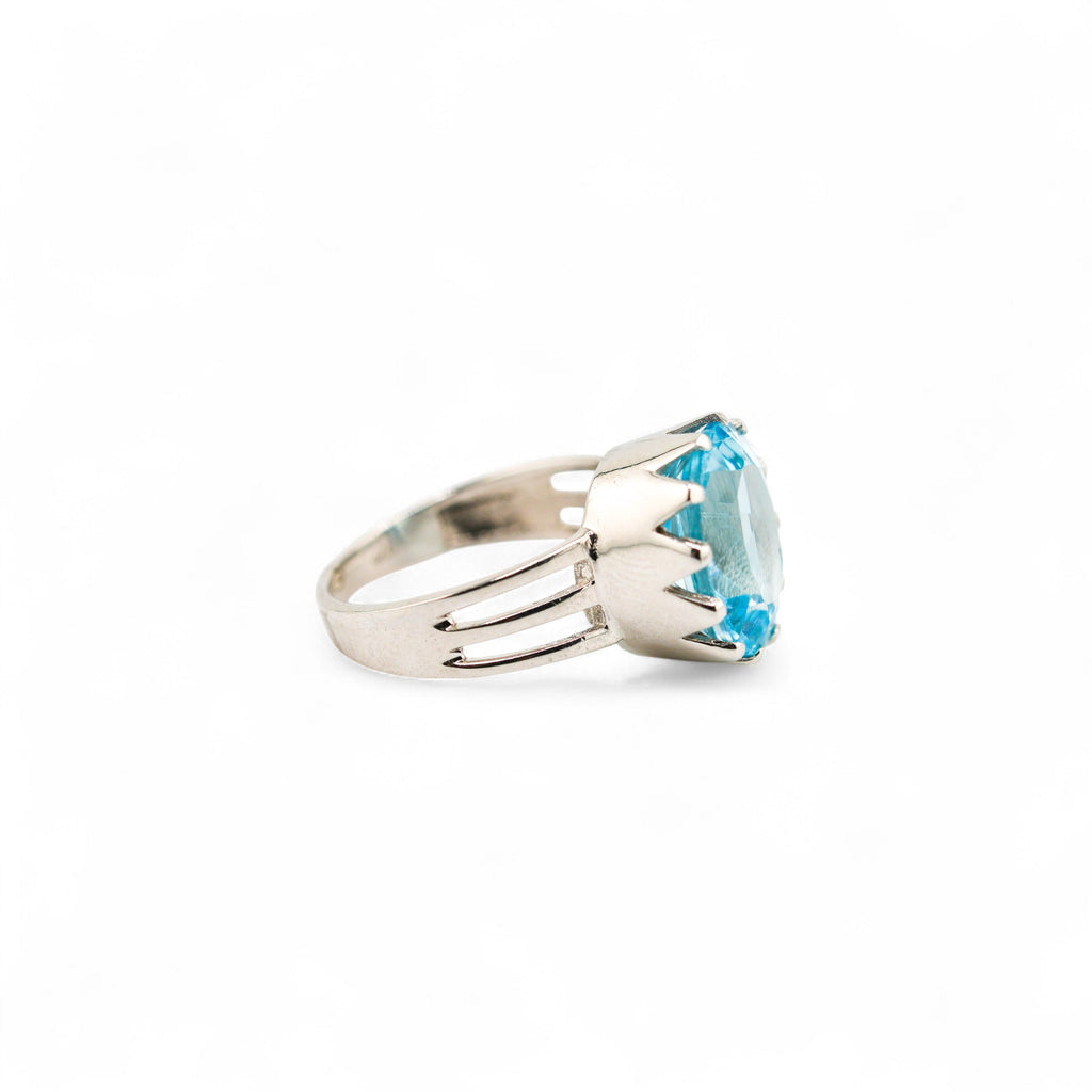 Topaz crown ring