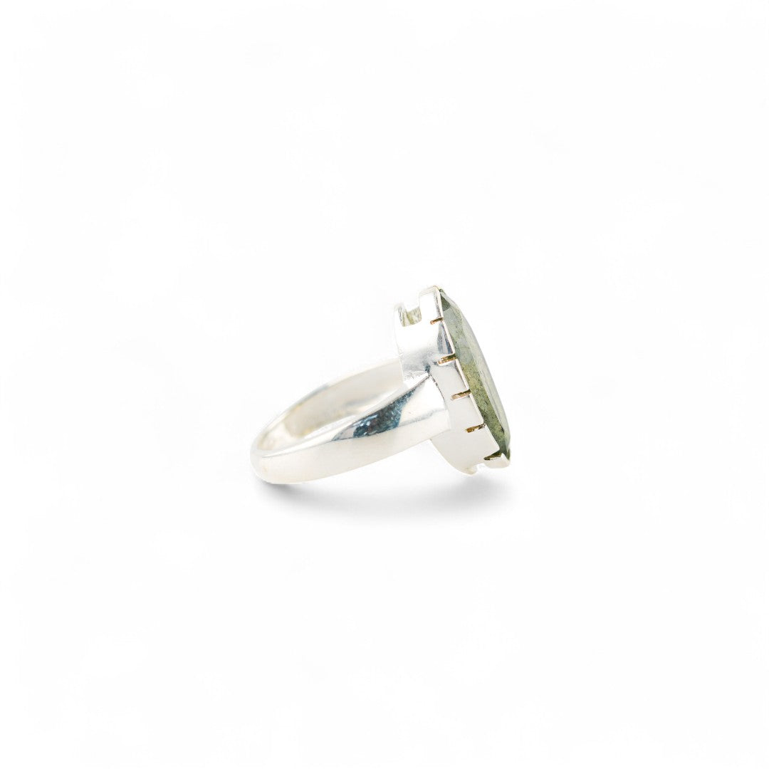 Selene labradorite ring