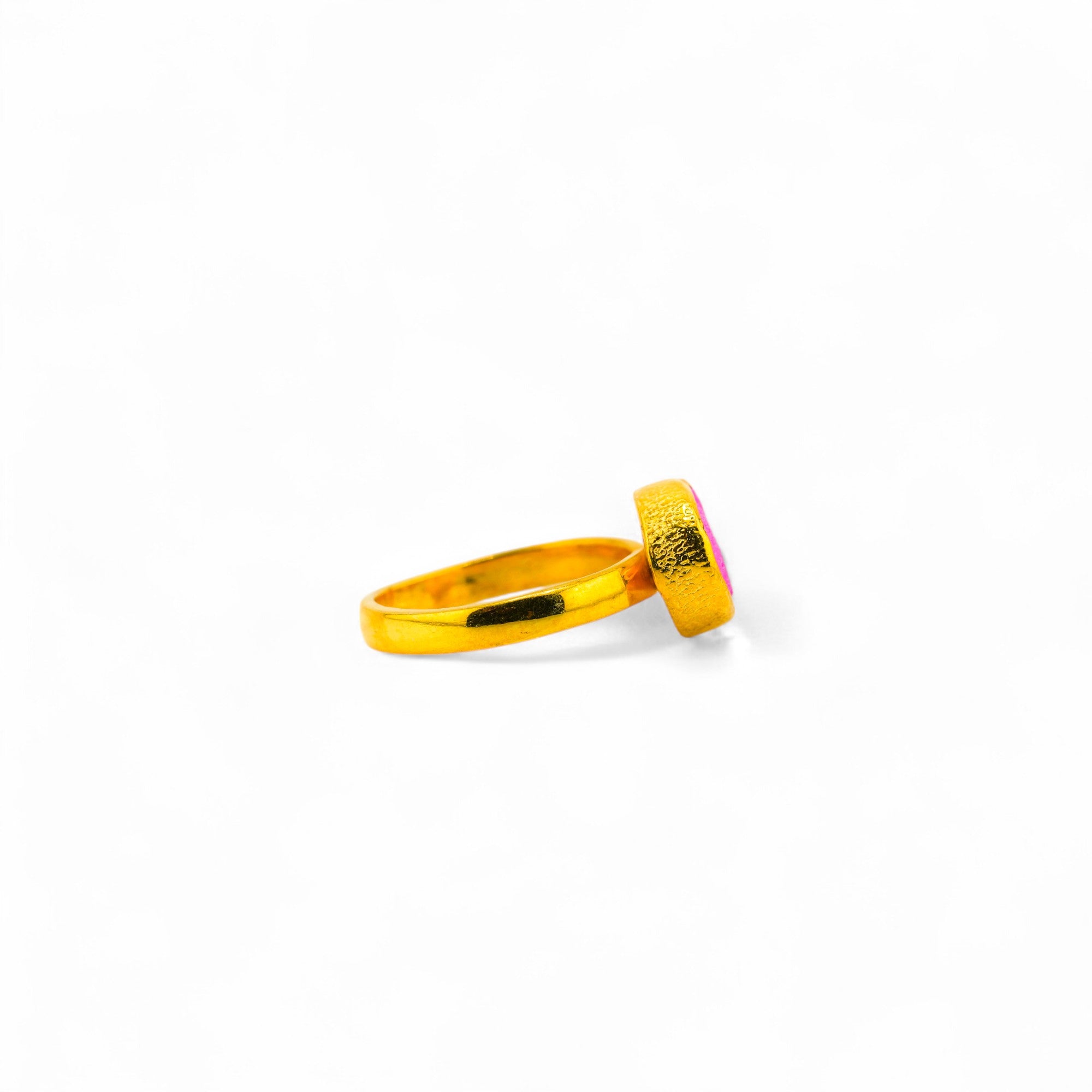 Pink druzy quartz ring(Gold polished)