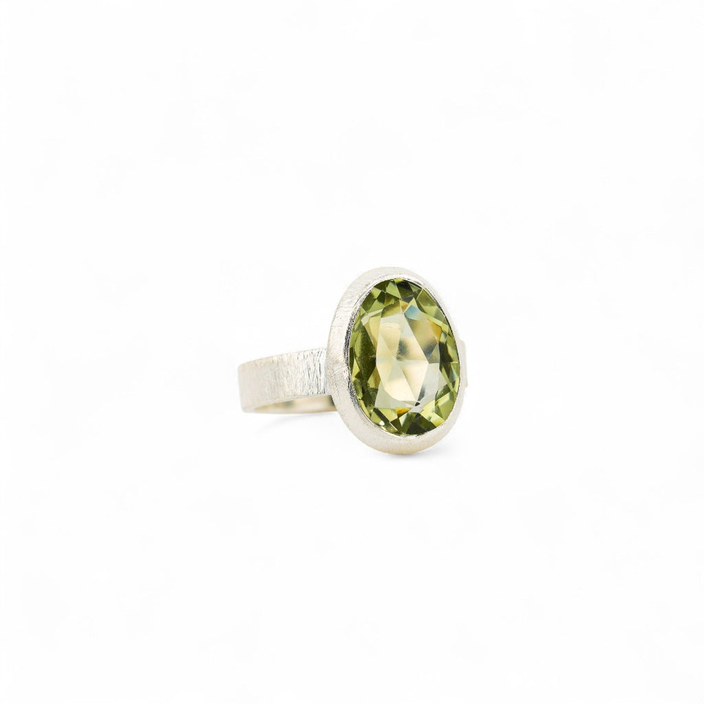 Eve green amethyst ring