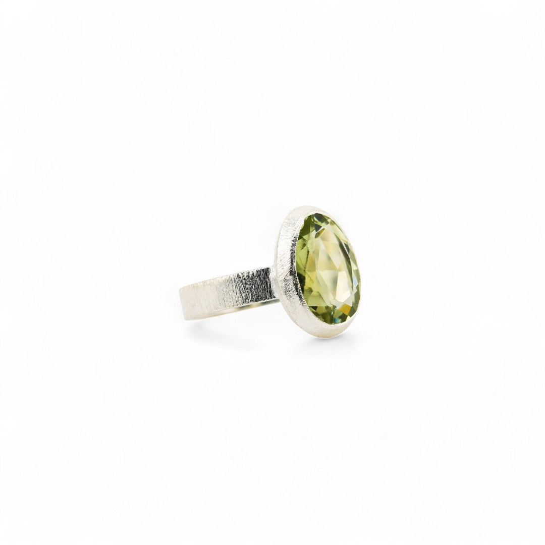 Eve green amethyst ring