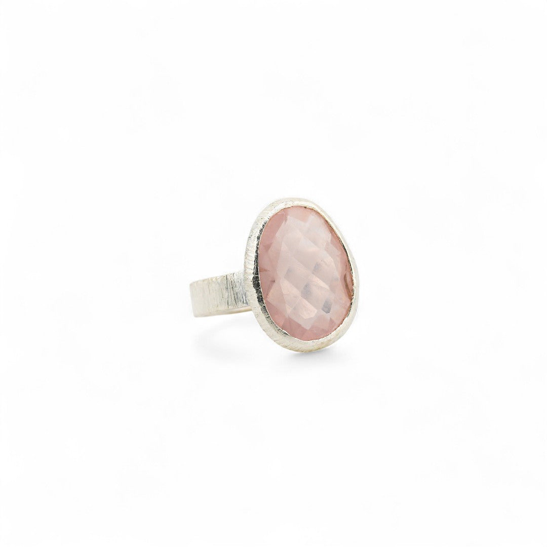 Eve rose quartz ring
