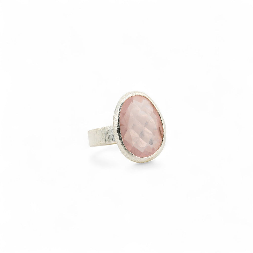 Eve rose quartz ring