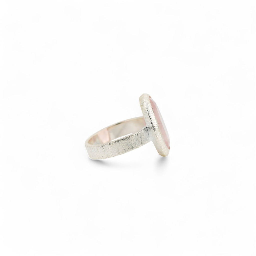 Eve rose quartz ring