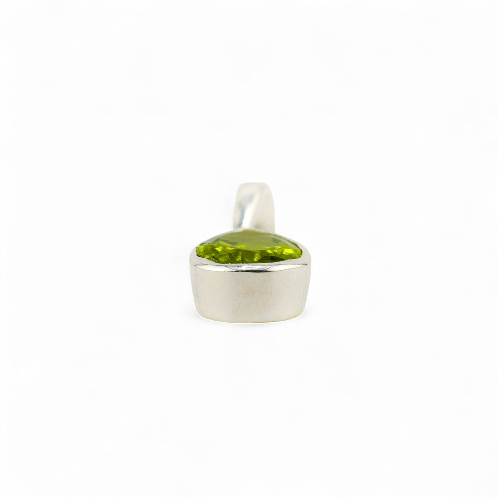 Venus peridot pendant