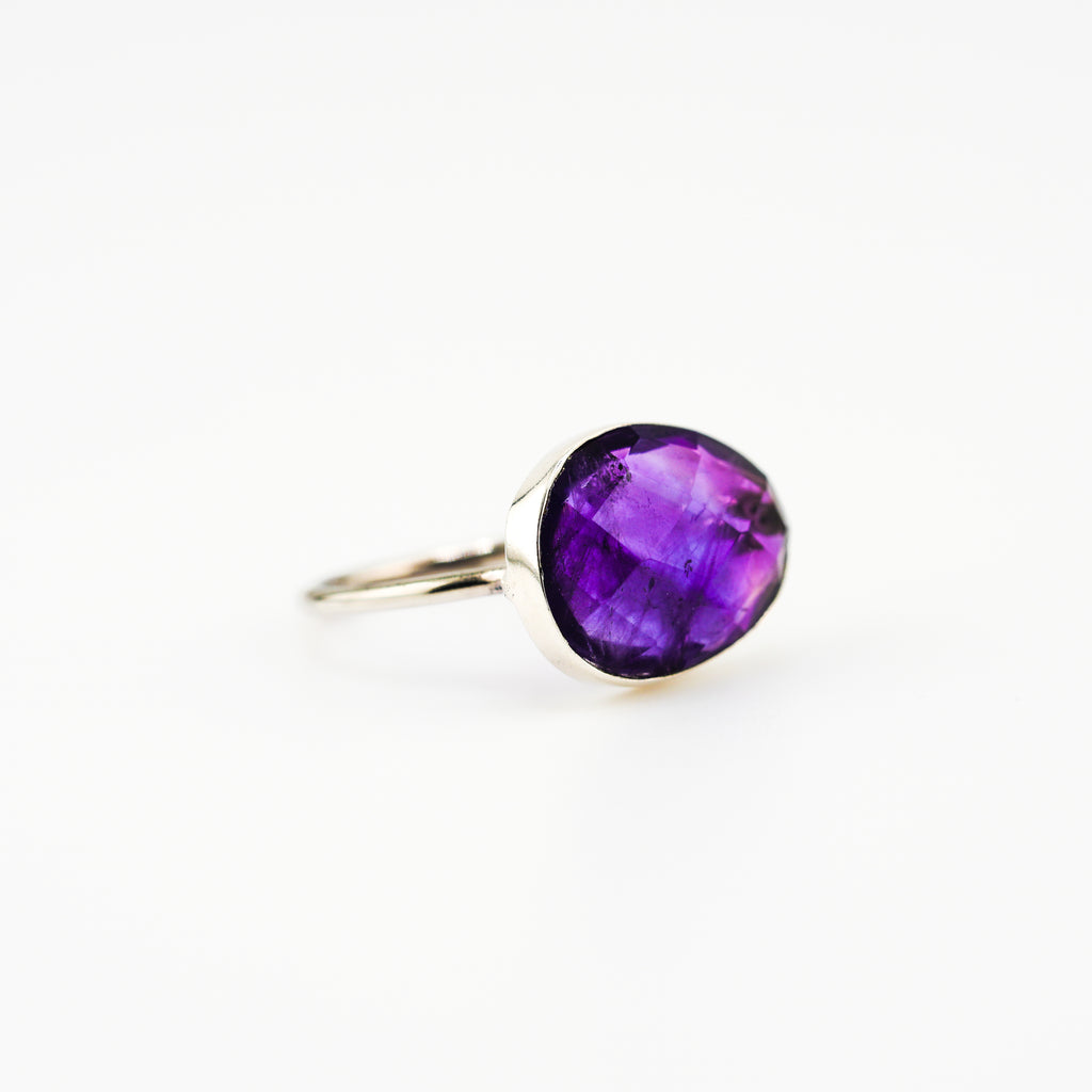 Nordic flair amethyst ring