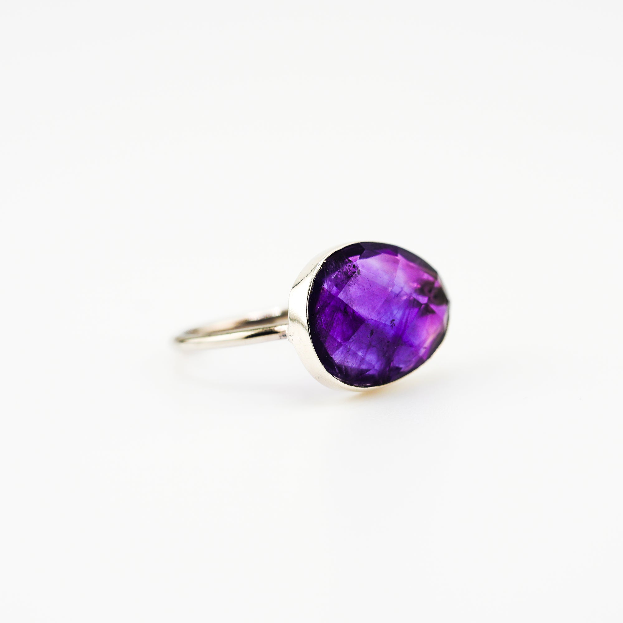 Nordic flair amethyst ring