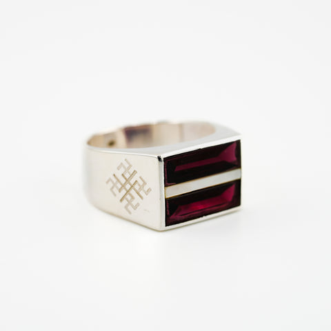 Garnet and mother of pearl Latvia ring