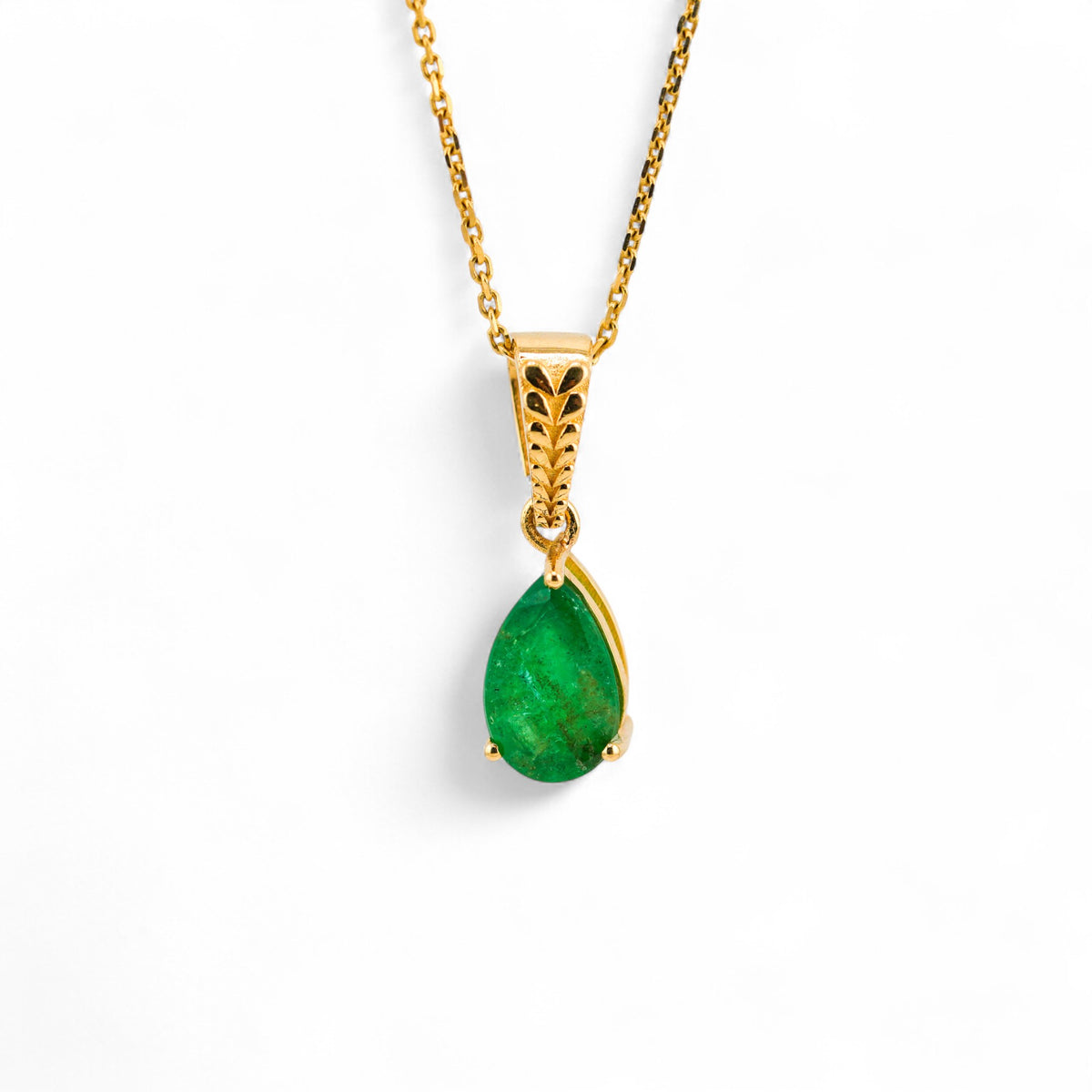 Emerald 585 gold pendant
