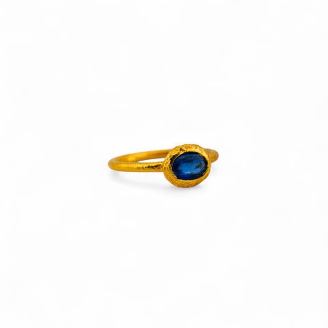 Blue kyanite ring