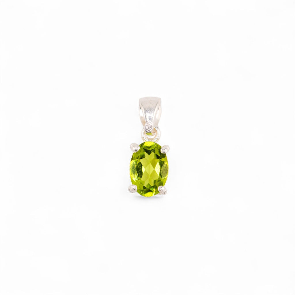 Lunara peridot oval pendant