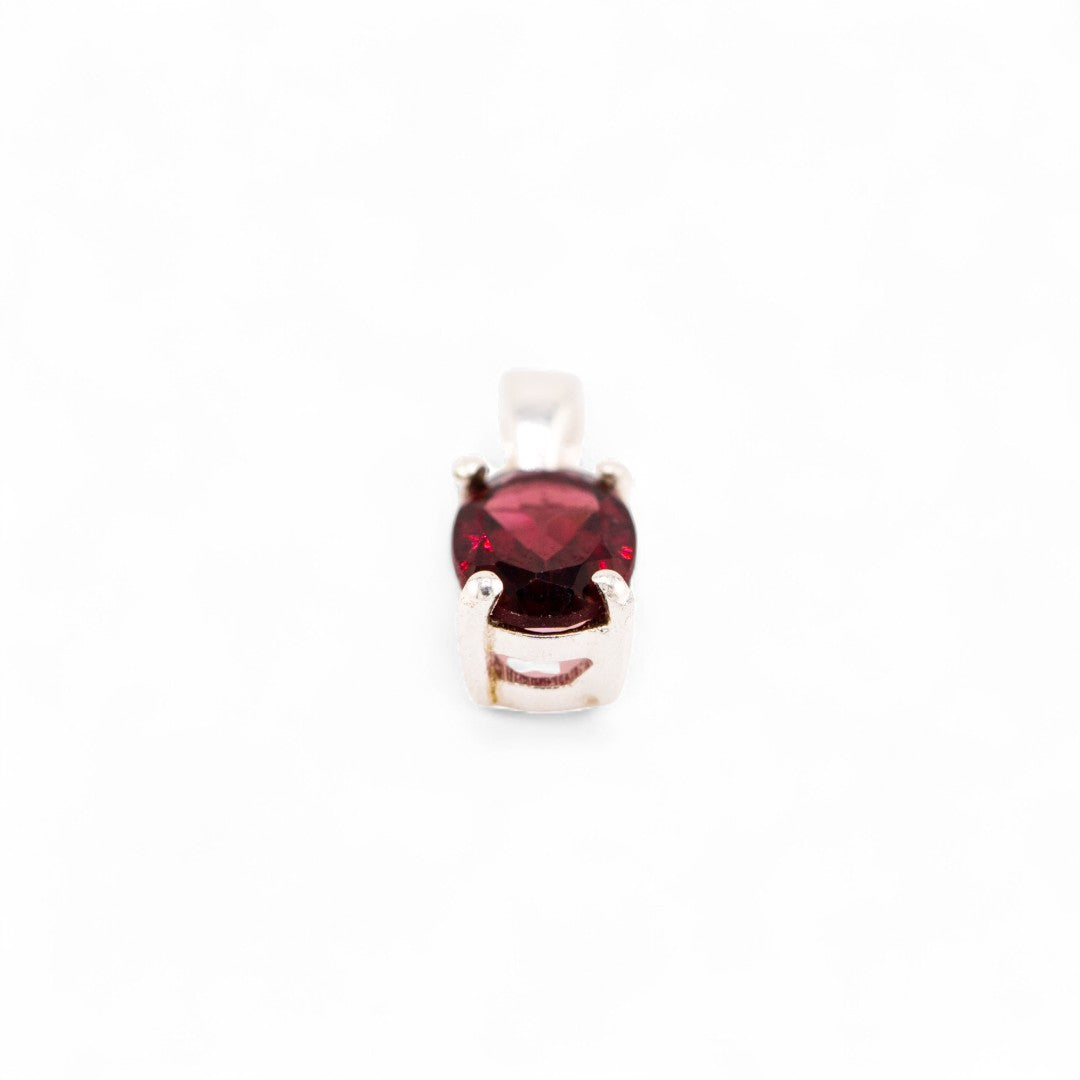 Lunara Garnet oval pendant