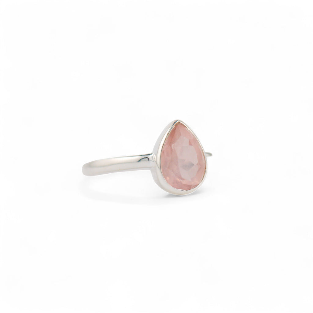Venus teardrop rose quartz ring