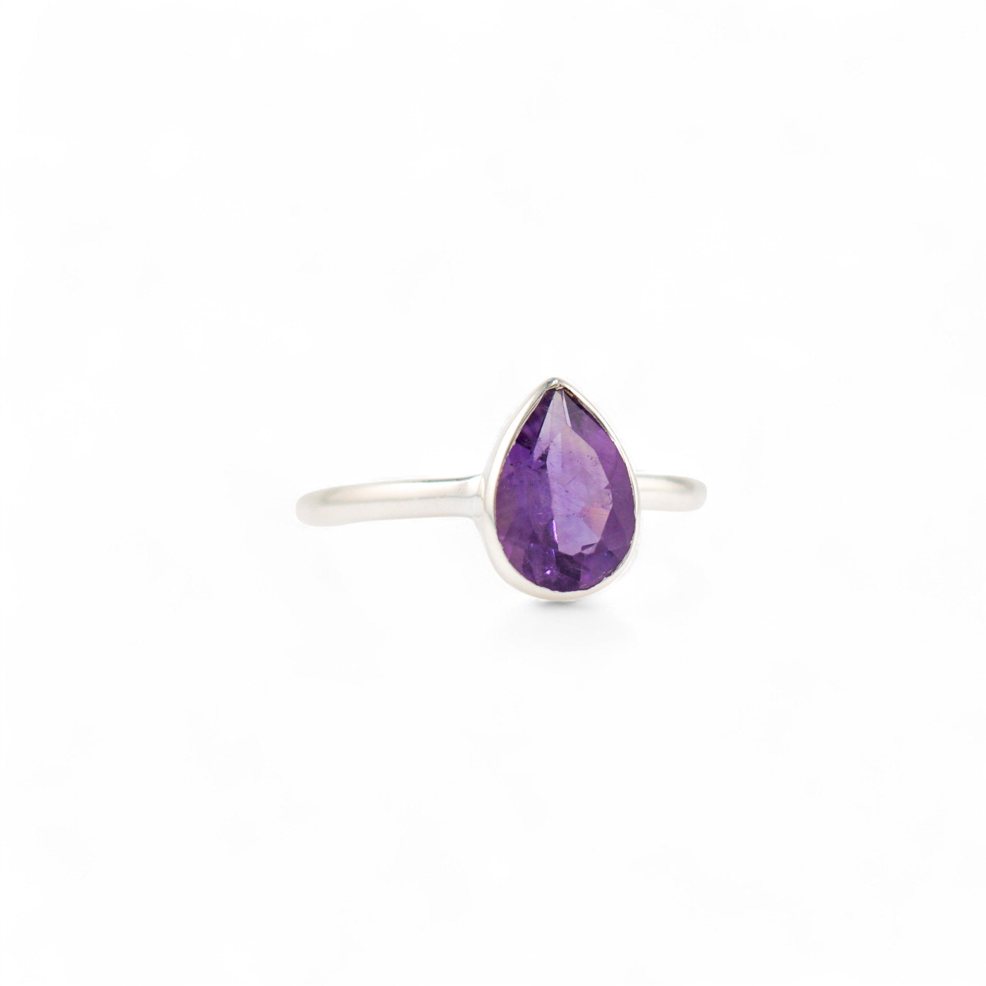 Venus teardrop amethyst ring
