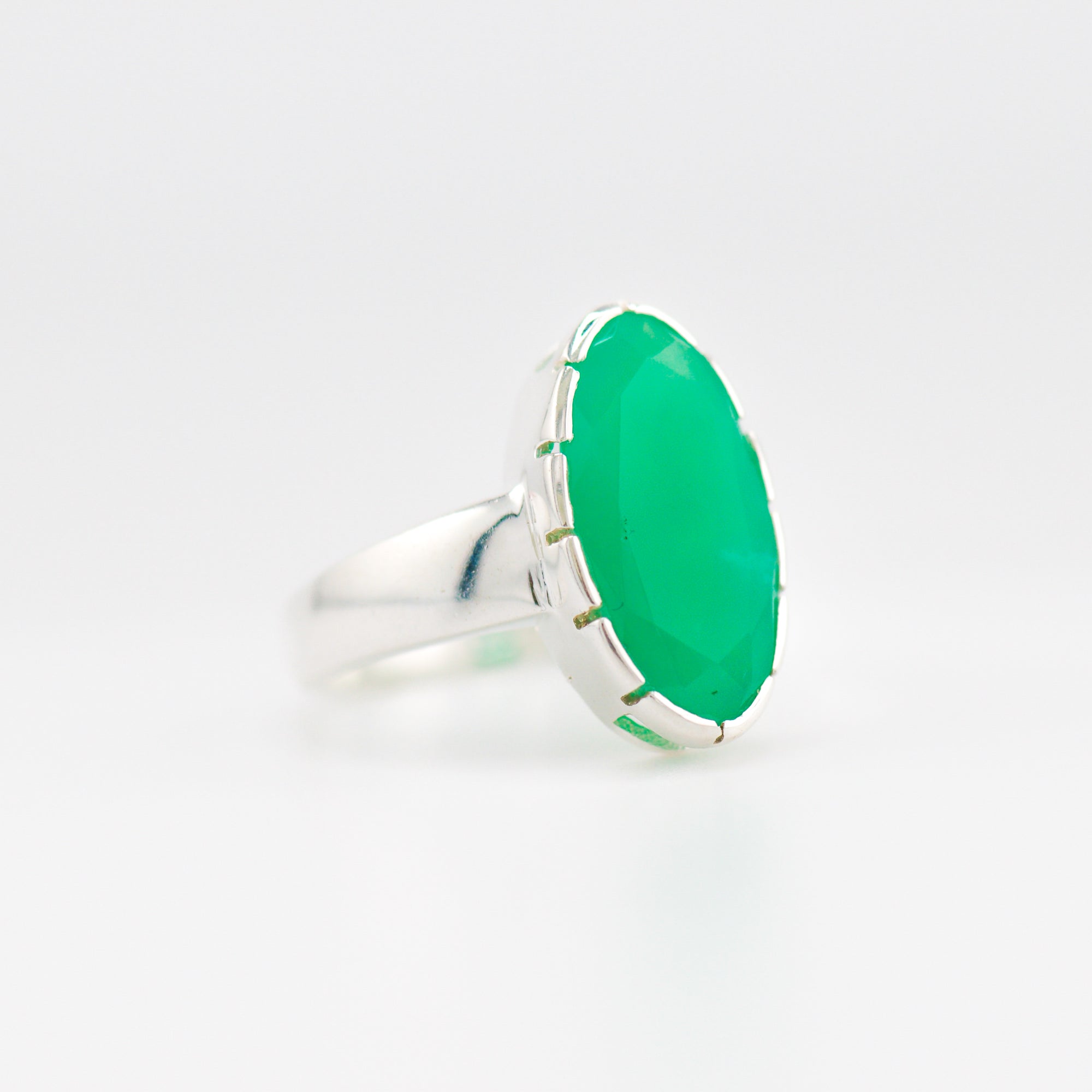 Selene chrysoprase ring