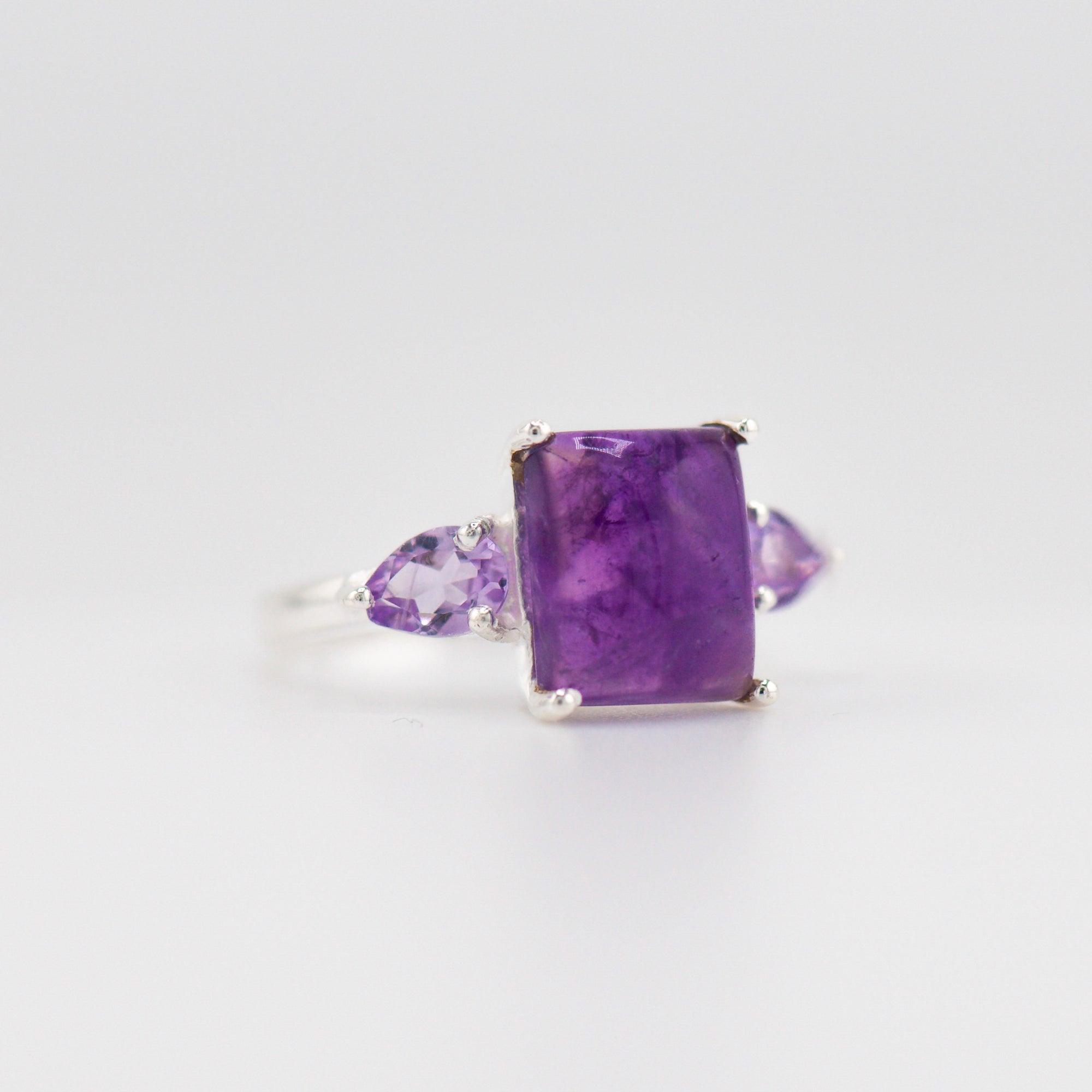 Gaia amethyst ring