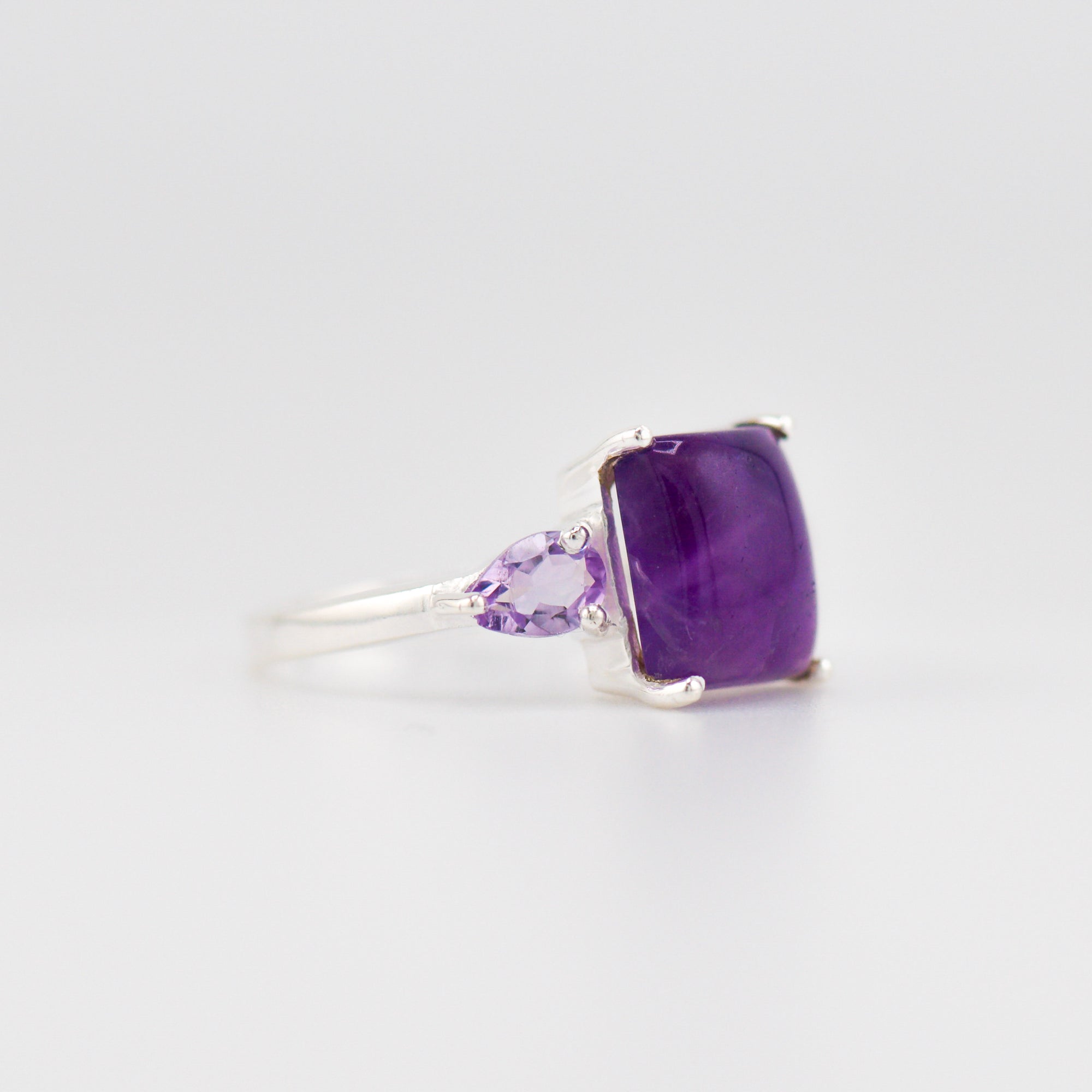 Gaia amethyst ring