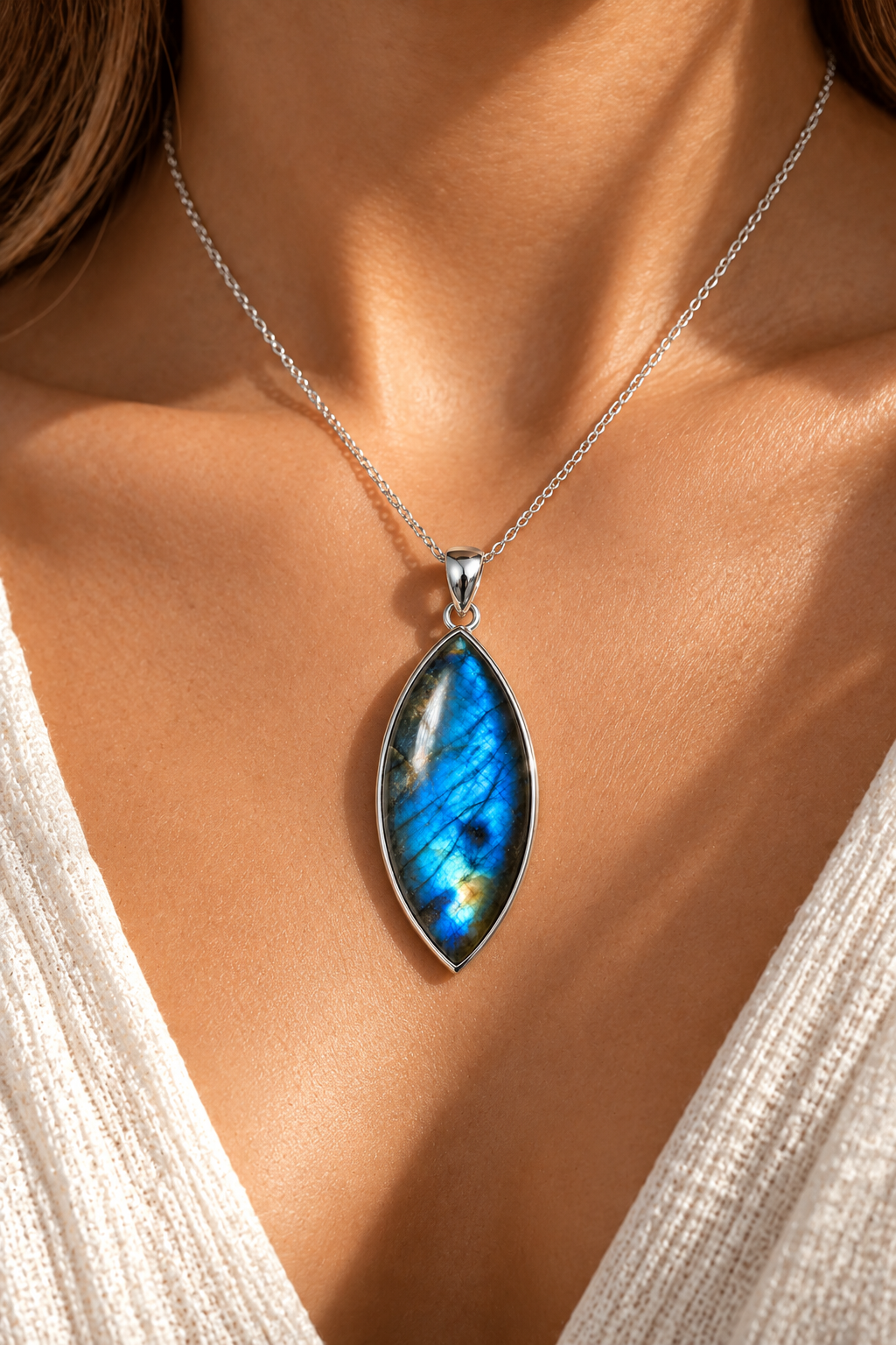 Labradorite pendant large