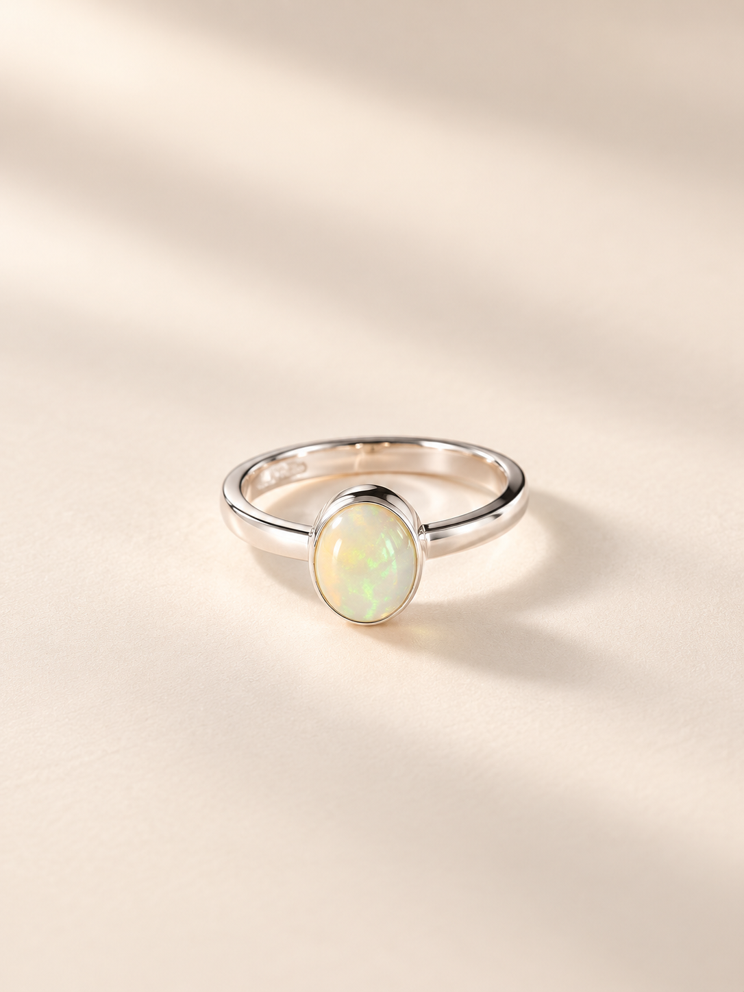 Opal luna ring