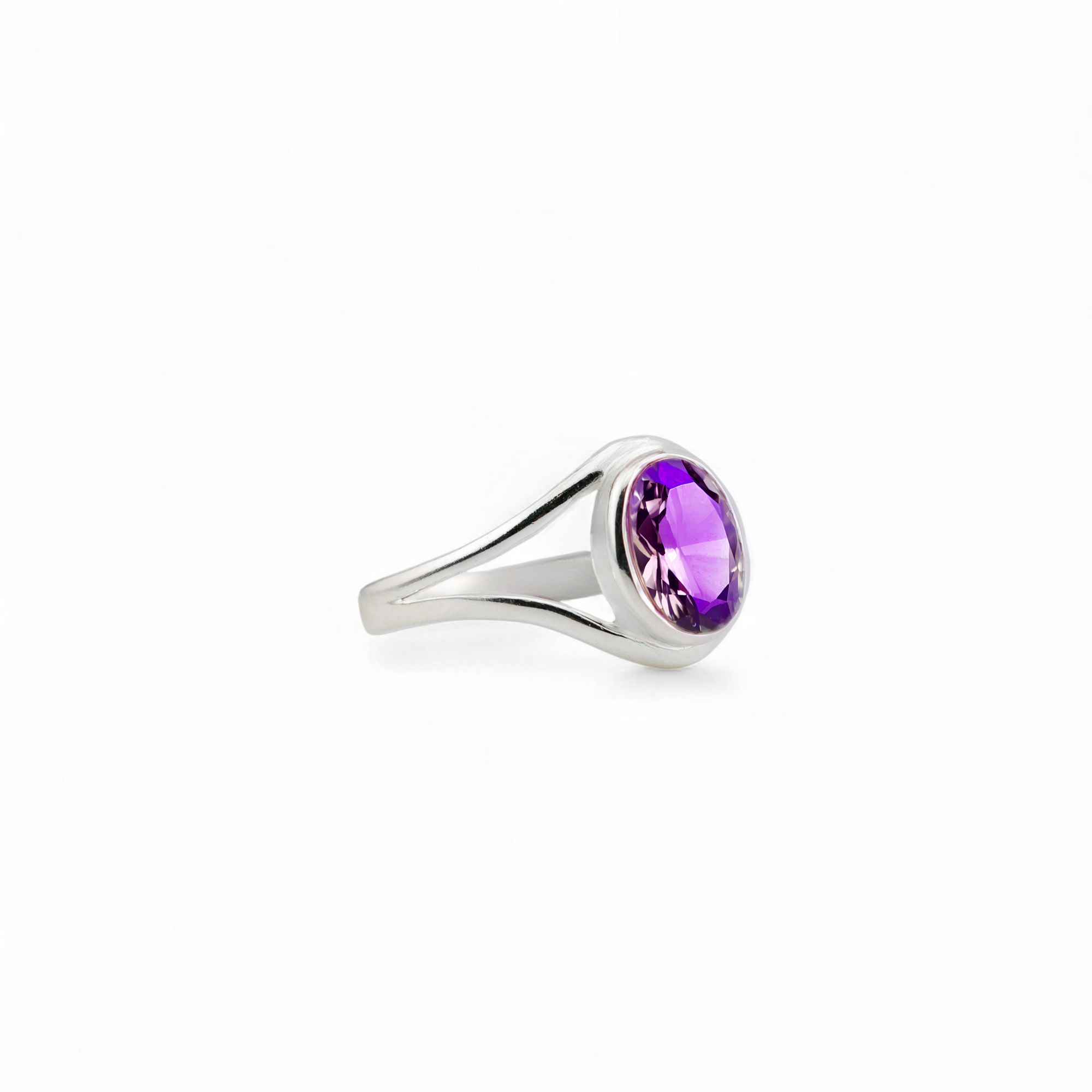 Amethyst charm ring