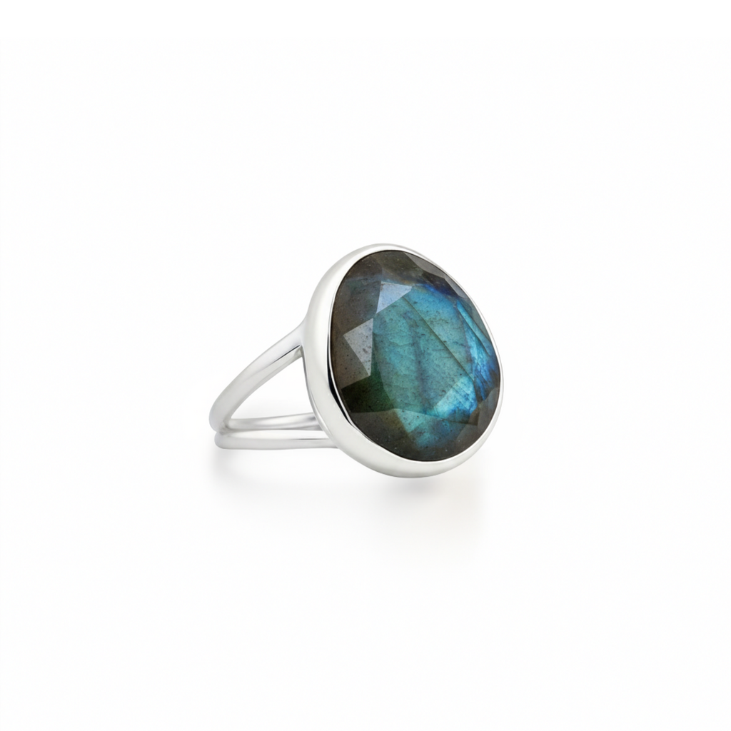 Harmonia labradorite ring