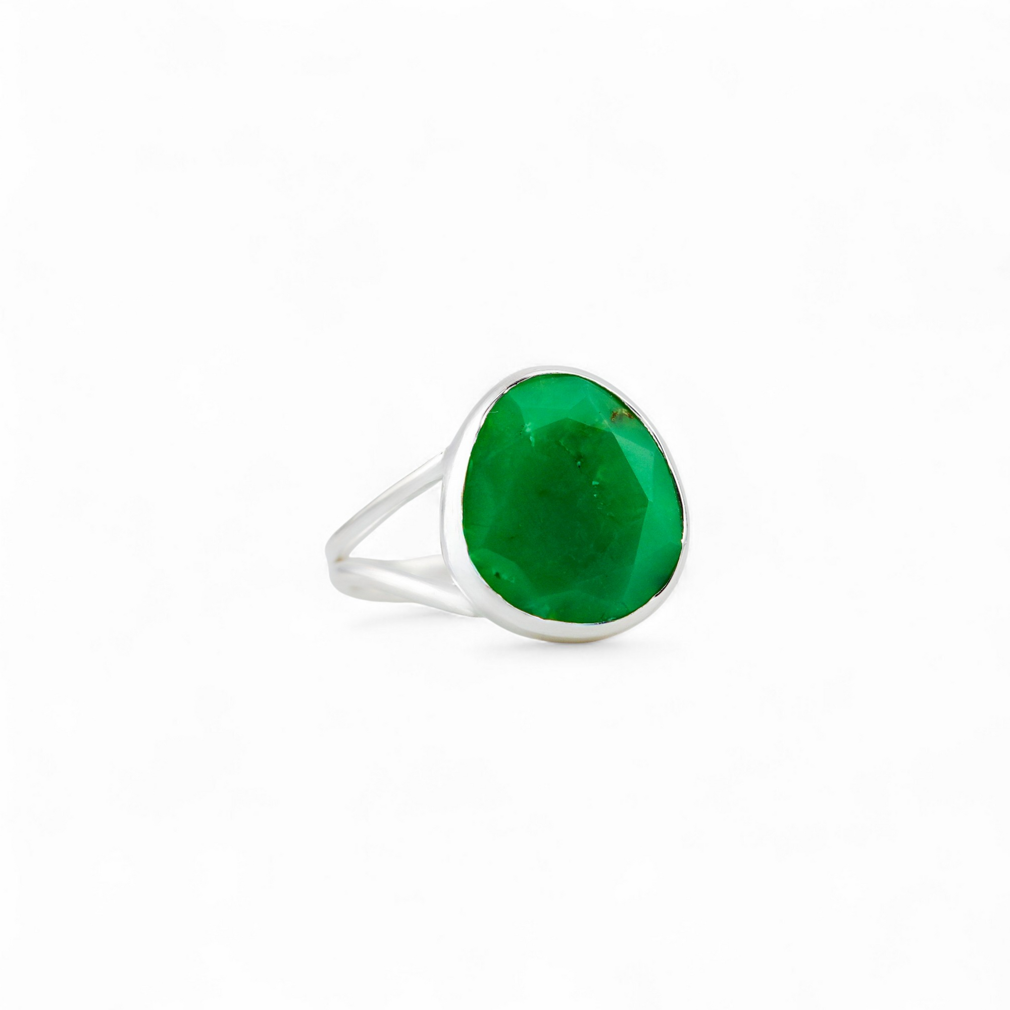 Harmonia chrysoprase ring