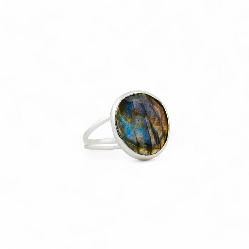 Harmonia labradorite ring