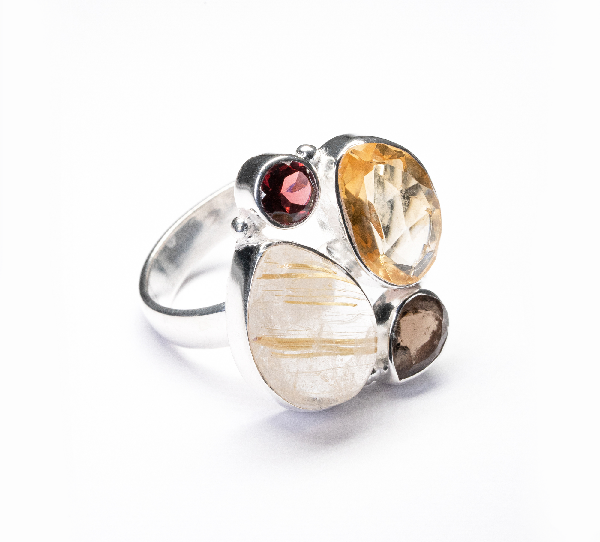 Victoria yellow&red hues ring
